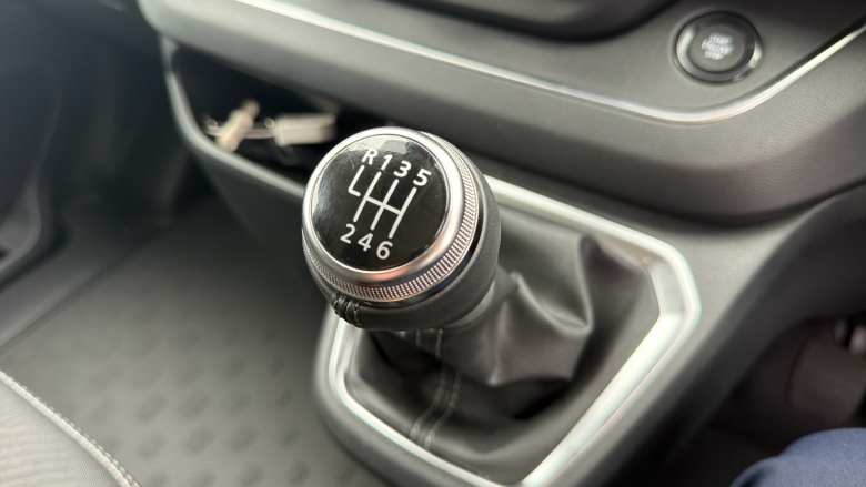 Renault Trafic Lwb Diesel LL30 Blue dCi 150 Extra Sport [Safety] Crew Van